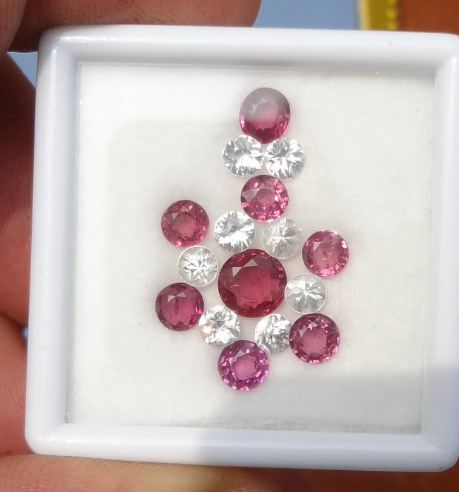 Deals for grabs: small sets of garnets and zirconium from 2 to 5 $ per carat