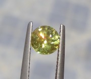 117-yellow-green-sphene-12