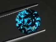 Wide blue Zircon,very clean and shiny, round cut 10mm+