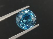 Wide blue Zircon,very clean and shiny, round cut 10mm+