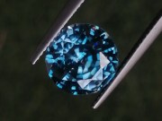 Wide blue Zircon,very clean and shiny, round cut 10mm+