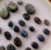 Labradorite Cabochons / Retail - Wholesale / very colorful labradorite from Madagascar