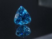 Exquisite and premium gemstone, top grade A large  9ct- blue Zircon pear to trillion shaped for Pendant. 