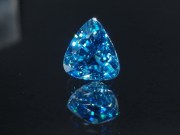 Exquisite and premium gemstone, top grade A large  9ct- blue Zircon pear to trillion shaped for Pendant. 