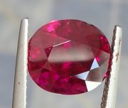 Large 7ct Rhodolite Garnet. 