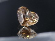 8 carats large heart shape sand yellow orange natural zircon gemstone for pendant